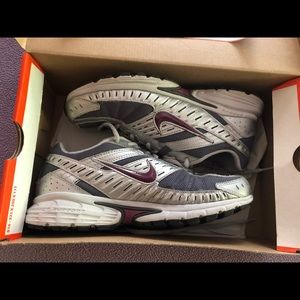 Nike DartIV Plus women’s shoes